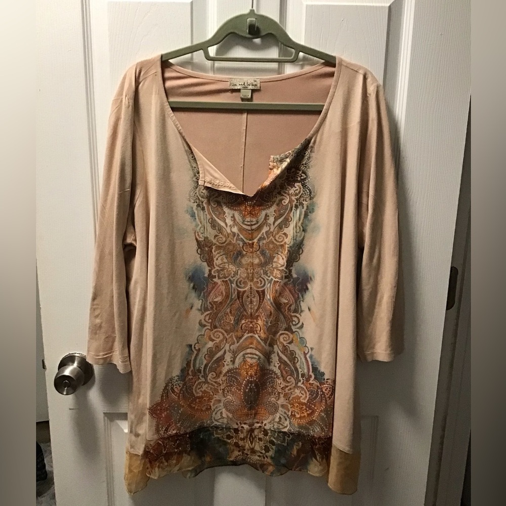 Live & Let Live Women’s Top 1X